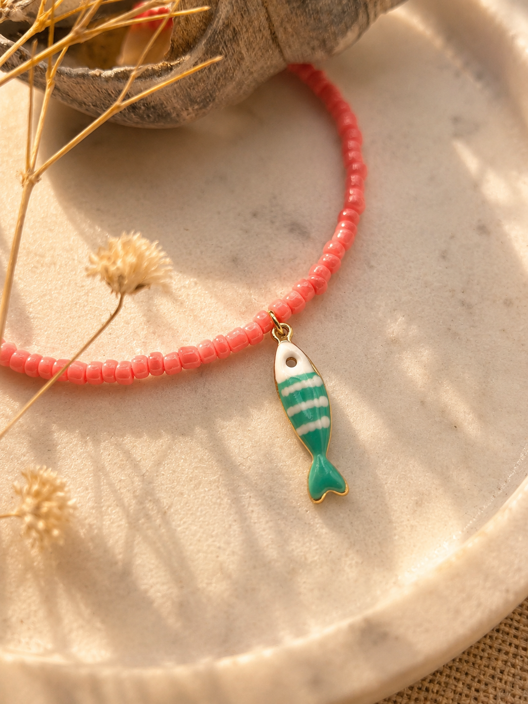 Koraalroze fish necklace 🐠