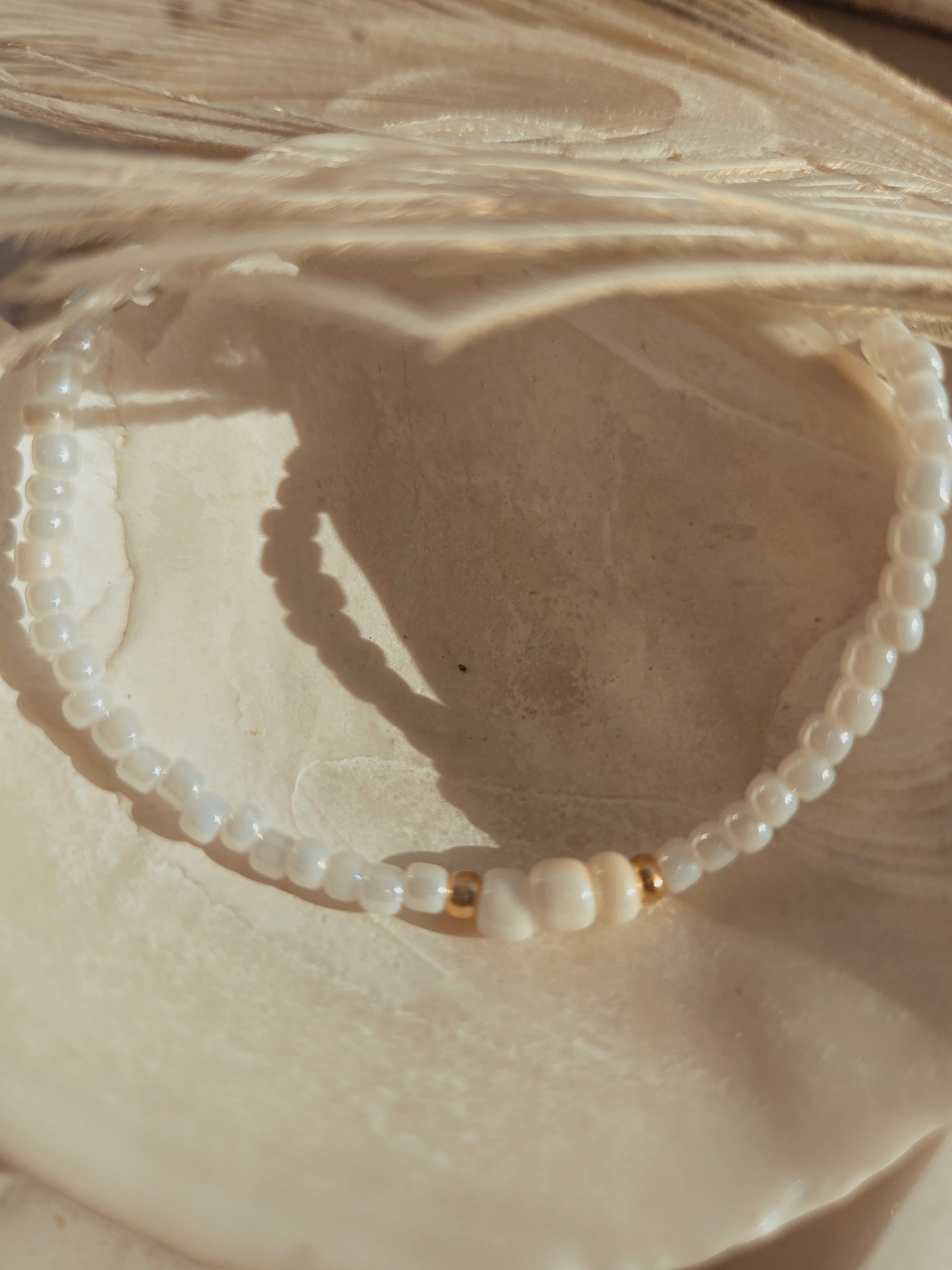 Handgemaakte kralen armband set met klavertje  – zomerse kleuren